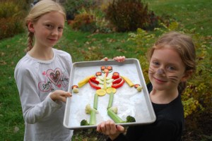 We had supper before trick-or-treating and the girls made this vegetable tray to take along.