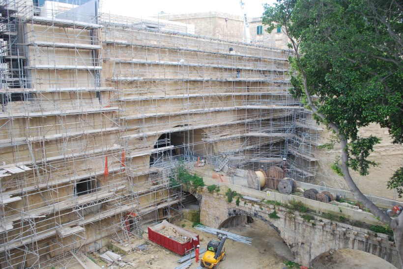 In 1565, Malta fought the Great Siege against the Turks. Greatly outnumbered, the Maltese drove out the Turks. In 1566, leaders decided to move the capital to a city across the harbor which was to be fortified. This city became Valletta. You can see the huge wall outside the central gates to the city. They are doing some renovation work there now.