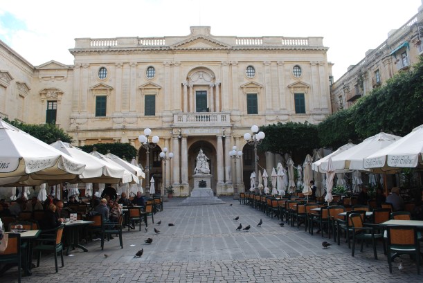 Very cool building.  Not sure which one it is - stay posted for our next trip to Valletta where we'll take more tours!  :)