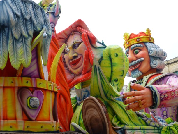 We found King Carnival on one of the side streets.  I like how his ring says DAD on it.  :)