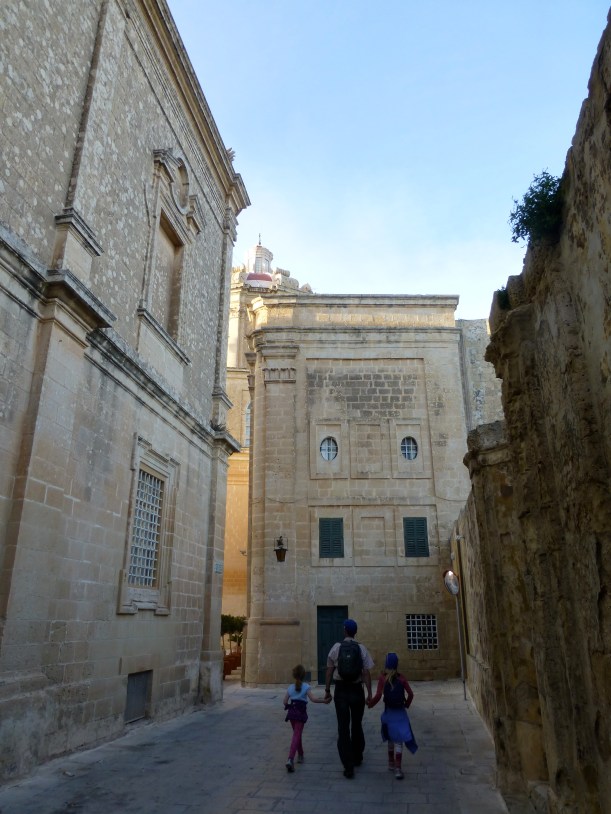 I love all the limestone!  Mdina is a lovely little city - very medieval feeling with narrow streets, churches and fancy houses (palazzo or palaces). 