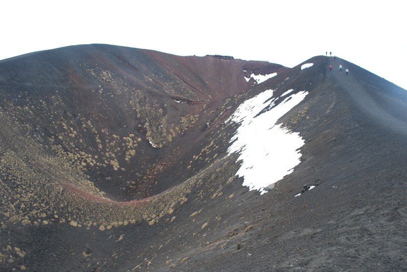 We stopped for lunch at a restaurant at 2000 m and then walked around these 3 craters: the Silvestri Crateri.  These 3 craters were formed in 1893. 