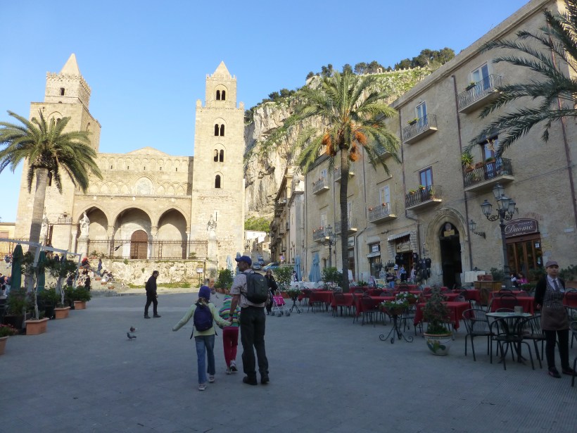 We ate gelato and visited this duomo, or cathedral, in the old city.  It was built between 1131 and 1240.  It's quite unique and different from other churches we've seen because it has Norman style architecture and Arabic influences in other parts of the structure.