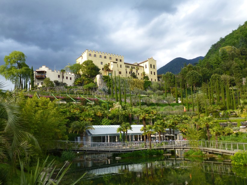 We spent a couple hours one afternoon at this amazing botanical gardens.
