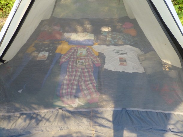 Sylvia loves to organize the tent.  It makes it easier to find things after dark.  :) 