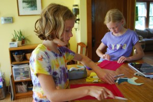 Making birds with tissue paper and cardstock.  Simple and pretty!