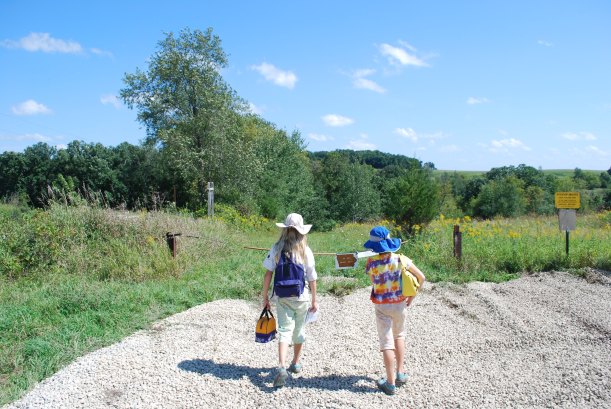 We went to South Pine Creek in search for a rubbing post for the Driftless Safari.  We had never been here before and it was a beautiful place!