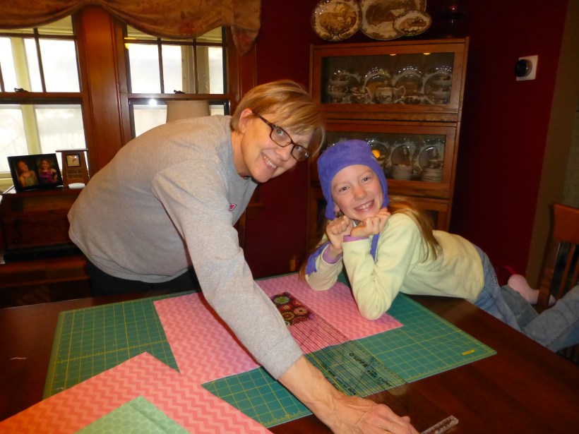 Sylvia made a large bag with lots of pockets to hold all the things she needs to take to the pool.